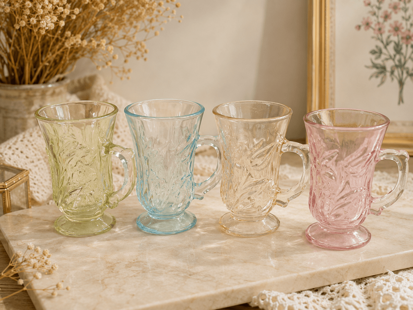 Conjunto Vintage com 4 Canecas de Vidro Colorido em Relevo